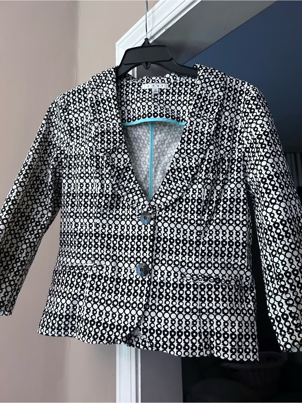 Stylish Black & White Patterned Women's Blazer